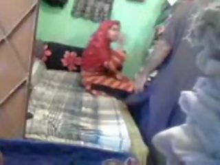 Grown-up supérieur à trot pakistanais couple appréciant court musulman sexe vidéo session