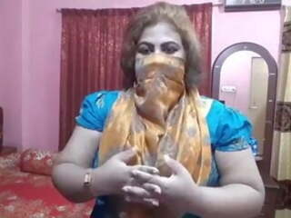 Desi india swell unsatisfied aunty didi bayan talking hot to trot