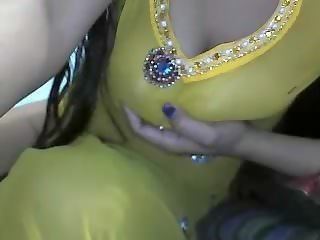 Desi Indian Big Tits Showing on Webcam, xxx video f7