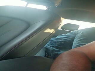 Индийски милф ловък в кола задна седалка, hd x номинално клипс 22 | xhamster