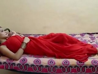 הידי bhabhi מזוין ב אדום saree