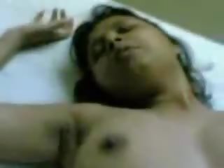 India teismelise beib keppimine koos tema onu sisse hotell tuba