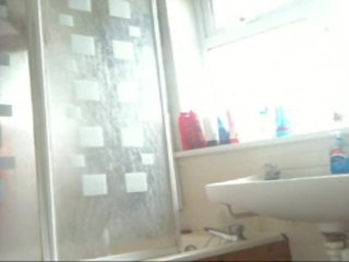 Tini mademoiselle meztelen figyelembe zuhany
