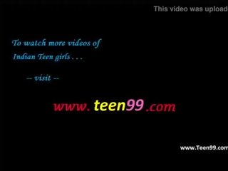 Teen99.com - indisk by älskare kysser companion i utomhus