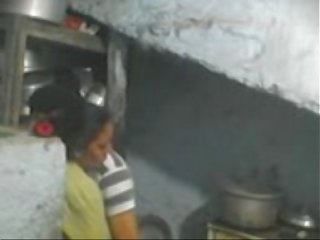 Επόμενος πόρτα ινδικό bhabhi βρόμικο συνδετήρας