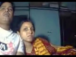 Індійська amuter sedusive пара любов flaunting їх секс кіно життя - wowmoyback