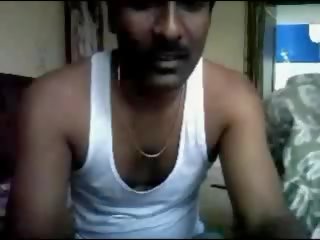 Mies nykimistä n hänen vaimo kellot, vapaa intialainen aikuinen klipsi b9